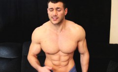 Sexy Muscle Man Drops Towel And Cums