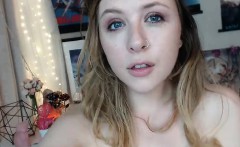 Webcam Teen Toying her Sweet Pink Pussy HD