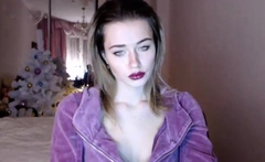 Amateur Webcam Teen Masturbates And Teases