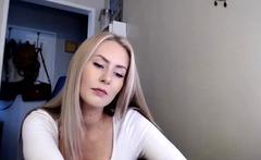 Blonde babe scarlet solo webcam